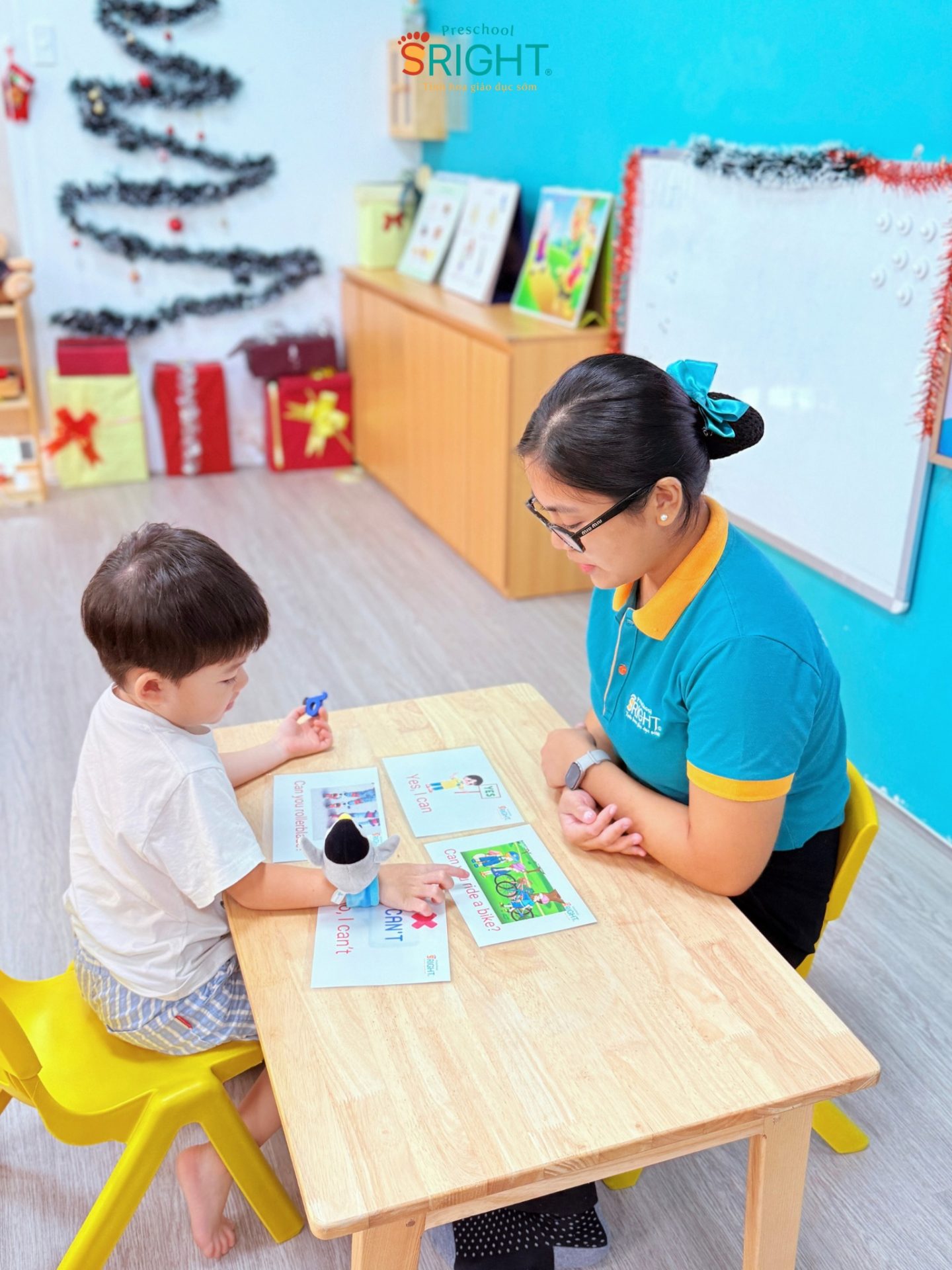 KHÁM PHÁ GIỜ HỌC TIẾNG ANH NÃO PHẢI PF2B TẠI SRIGHT PRESCHOOL