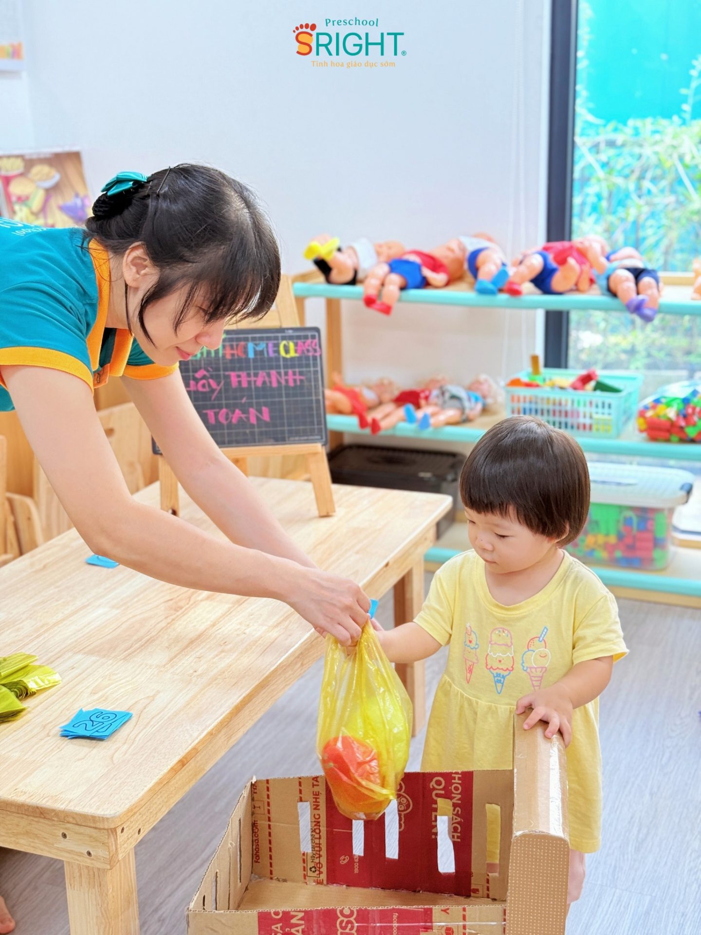 GIÁO DỤC SỚM QUA TRẢI NGHIỆM THỰC TẾ: MỘT NGÀY ĐI SIÊU THỊ CỦA CÁC BÉ LỚP HOME